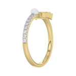 Stylish 10K Yellow Gold Ladies Ring Featuring Letter “P”, Luminous Pearl, And Round Diamond Accents. A Delicate 0.10Ct Fine Jewelry Piece. - Image 4